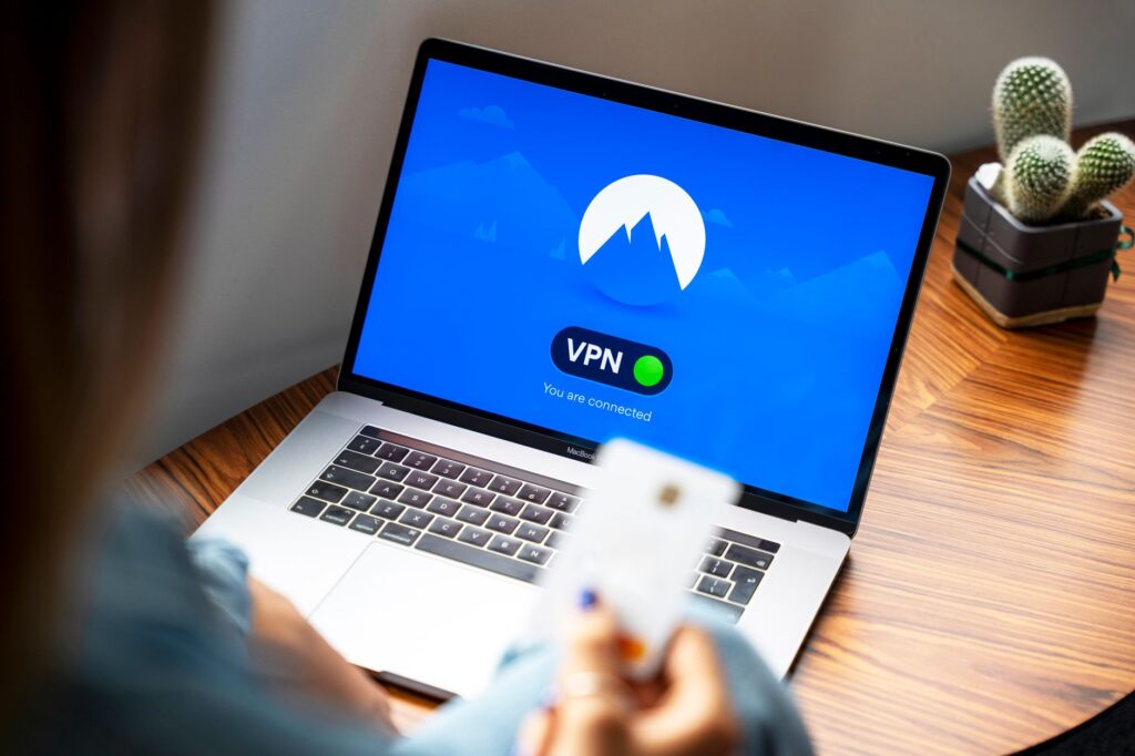 Comment utiliser 1Fichier avec un VPN ?: Pourquoi utiliser un VPN avec 1Fichier ? Comment utiliser 1Fichier avec un VPN ? — Pourquoi utiliser un VPN avec 1Fichier ?